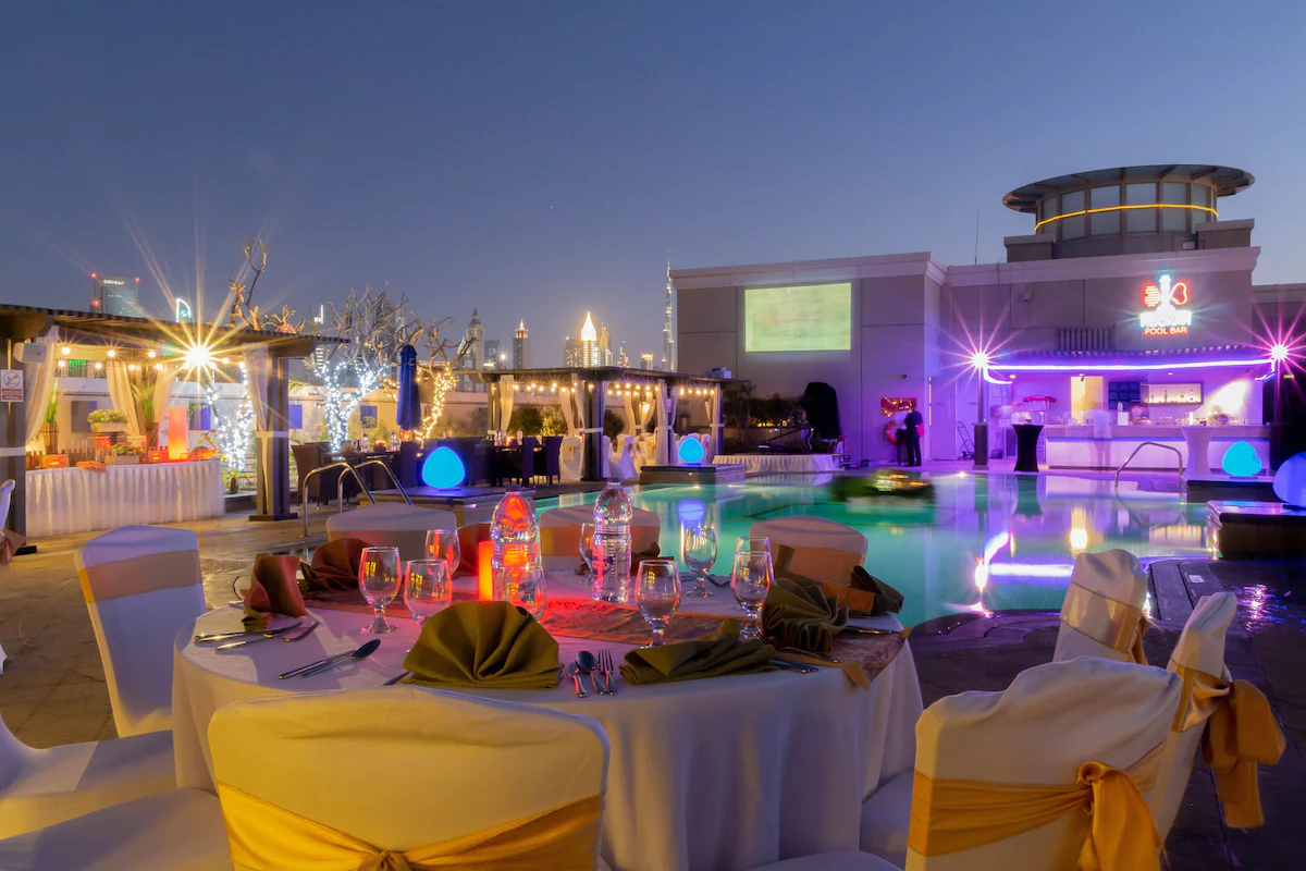 رستوران هتل کراون پلازا جمیرا